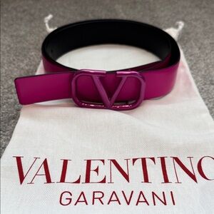 Valentino Garavani Fuchsia Vlogo Belt